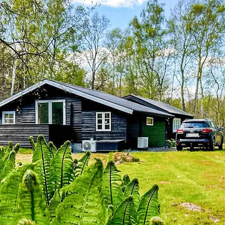 Feriehus Fantastisk Hus Med 2 Soveværelser I *